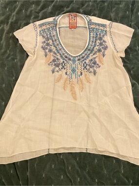 Johnny Was- linen top with embroidery